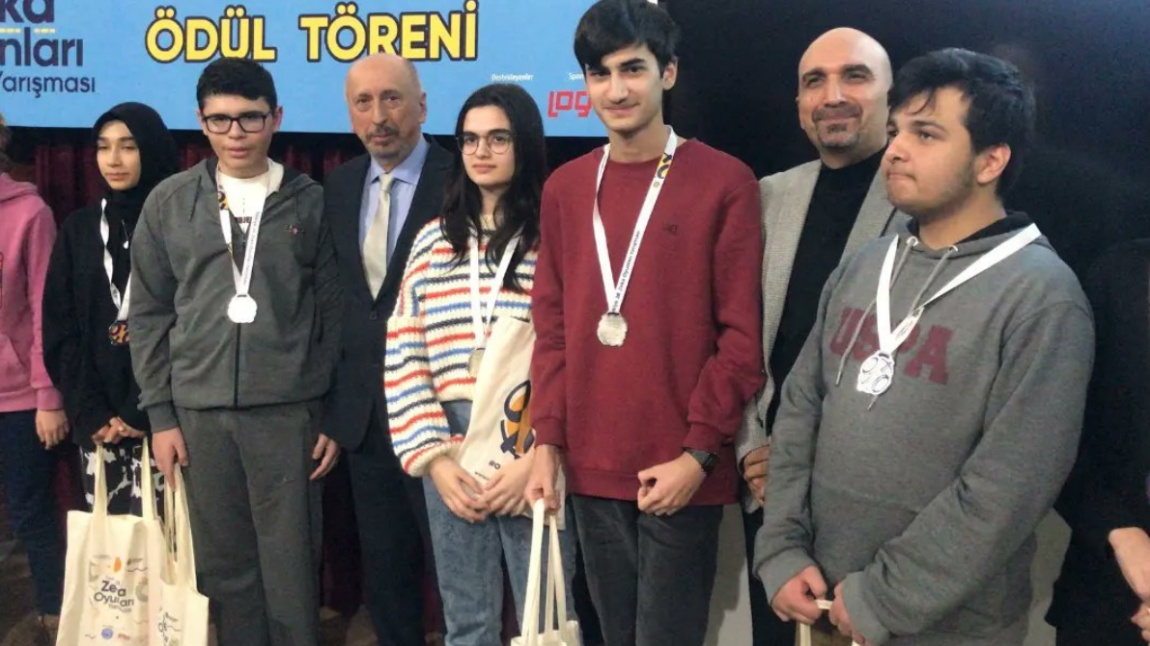 Türkiye Zeka Oyunları Yarışması'nda Öğrencimiz Barış Nişancı 1. Oldu